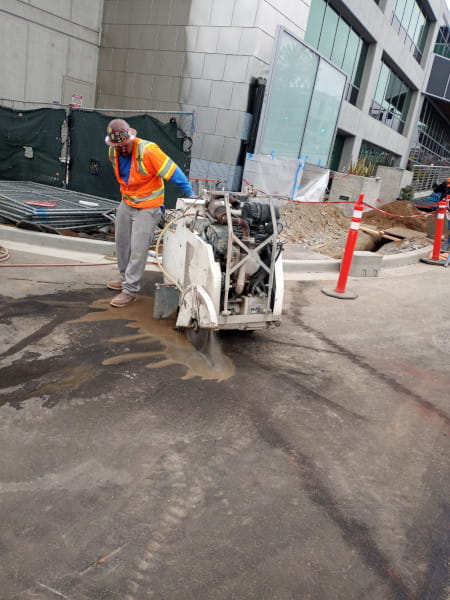 concrete performing concrete cuttin at Skechers building in Hemrosa Beach